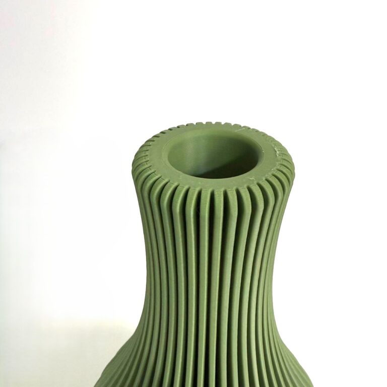Romeu vase 3